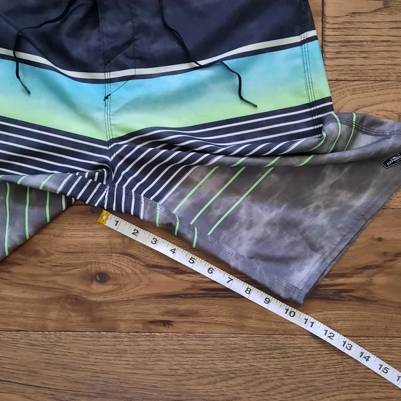 O'Neill Hyperfreak Board Shorts - Picture 11 of 13
